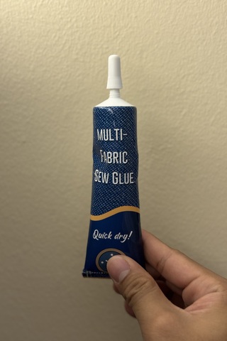 FREE GIVING BACK Fabric Glue 