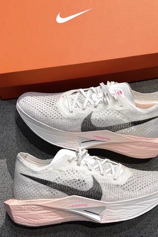 ⚪️Nike ZoomX Vaporfly 3 “SAIL/CRIMSON TINT”